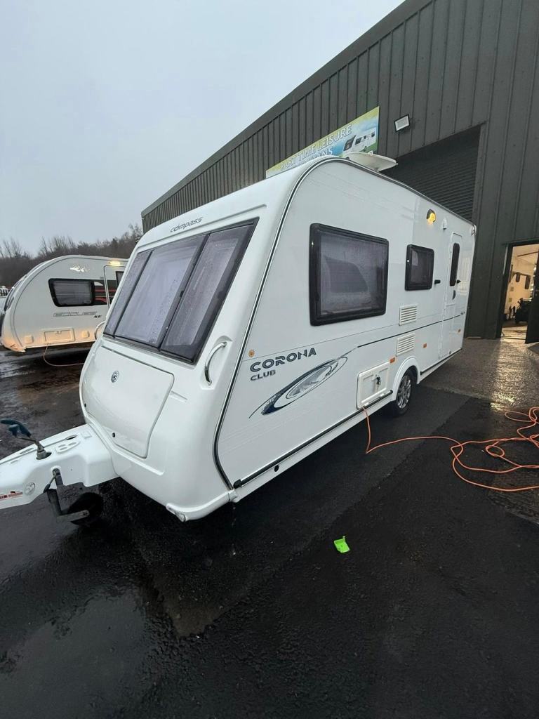2009 COMPASS CORONA CLUB 464 - 4 BERTH CARAVAN 