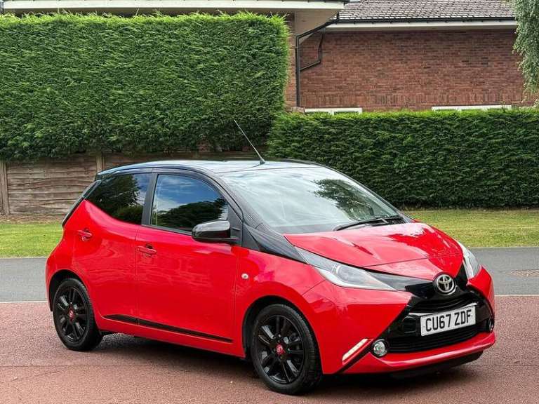 2017 Toyota AYGO 1.0 VVT-i x-cite 4 Red Bi-Tone Hatchback 5dr Petrol Manual Euro 6 (68 ps) Hatchb...