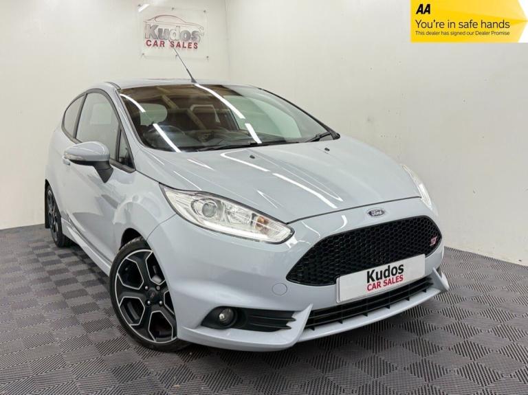 2017 Ford Fiesta 1.6 EcoBoost ST-200 3dr - NAV - REAR CAMERA - FSH HATCHBACK Petrol Manual