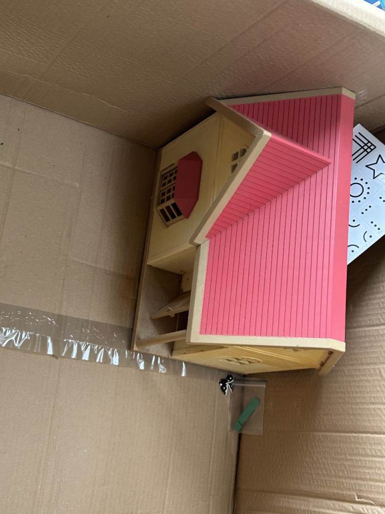 Sylanian familes house / Small dolls house