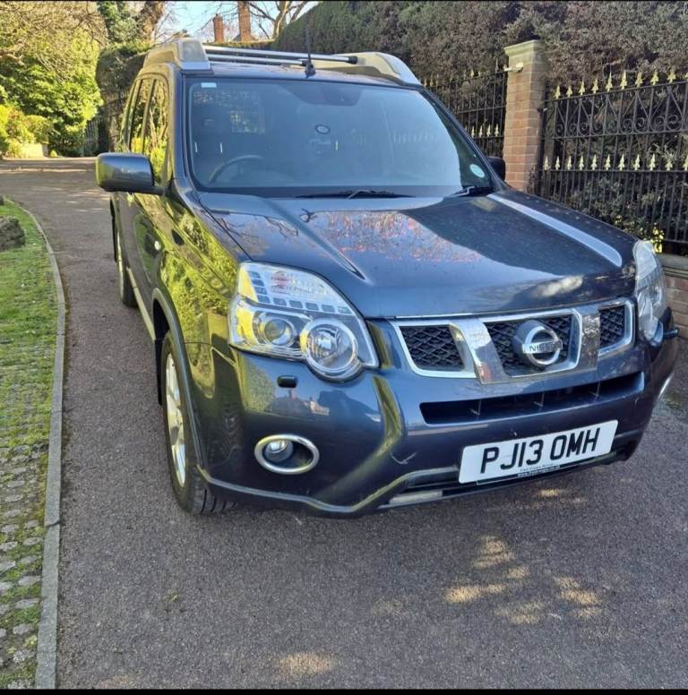 2013 Nissan x trail tekna dci  sunroof, leather seats and tow bar