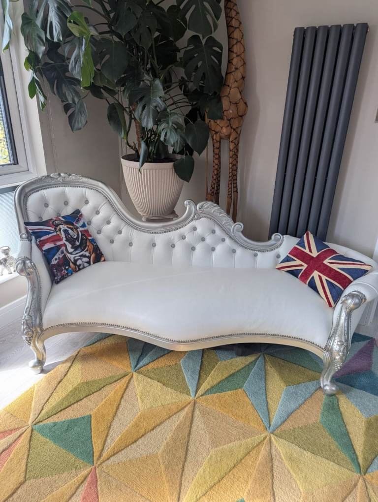 Beautiful genuine leather chaise lounge 