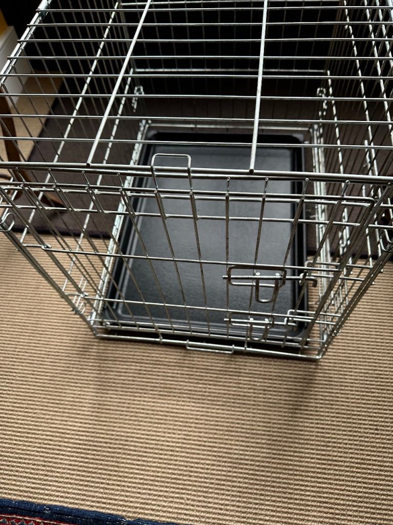 Basic dog crate