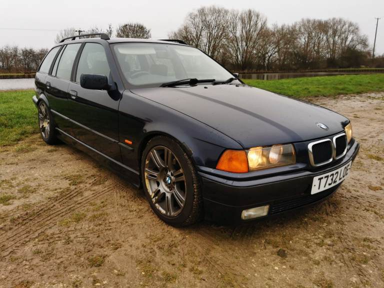 E36 BMW 323i Touring Manual