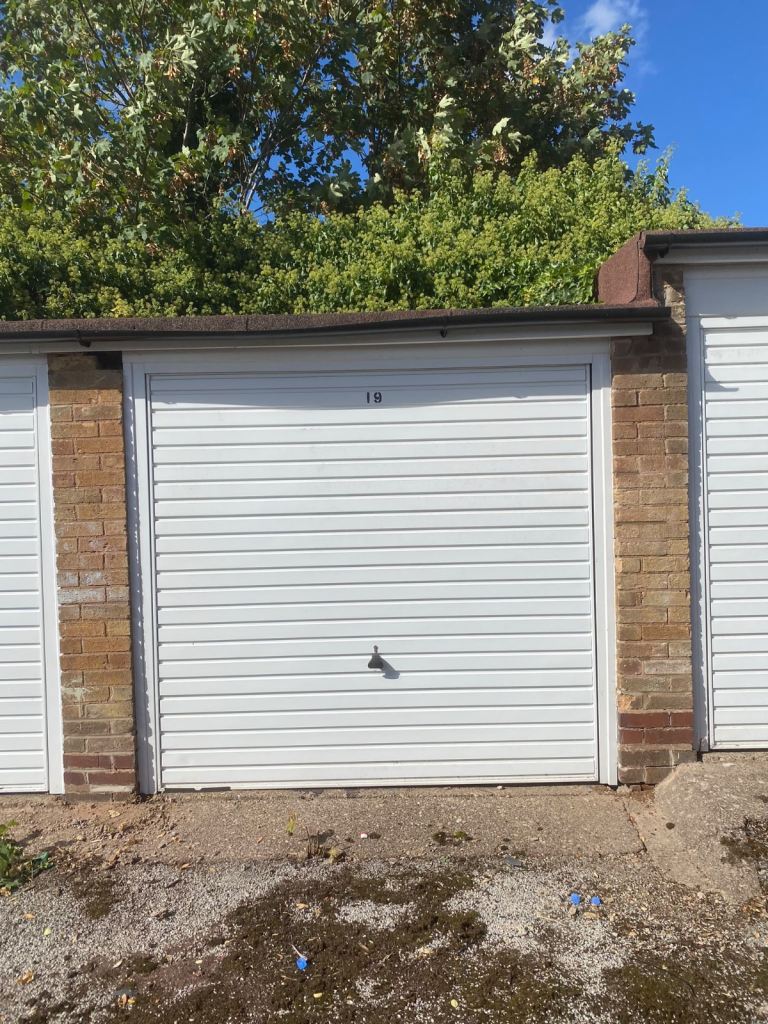 Brand New Garador Horizon Up & Over Garage Doors – White – 5 Available