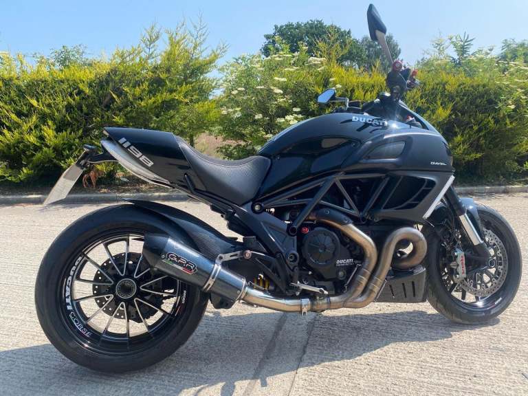 2011 11 DUCATI DIAVEL 1198 BLACK PERFORMANCE CRUISER NEW MOT 10k MILES MINT