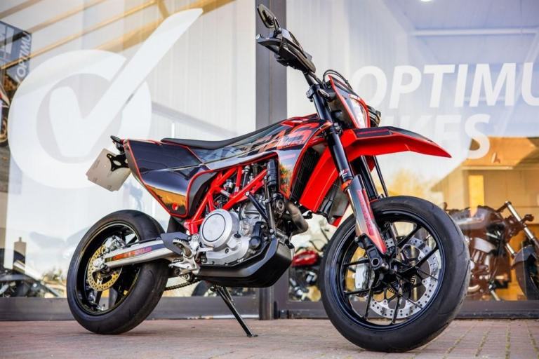 Gas SM700 ! LOW MILES ! ARROW ! DECAL PACK