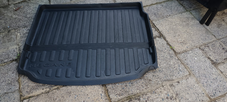 Genuine Boot tray for Renault Megane Sports Tourer REDUCED FOR QUICK SALE