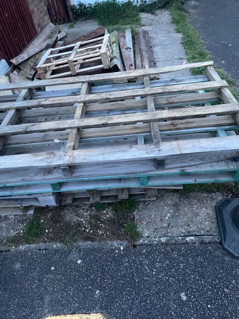 Wood lot big bulky pallets + fence posts Fire wood