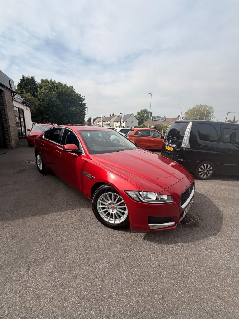 2017 Jaguar XF 2.0d Prestige 4dr Auto SALOON Diesel Automatic