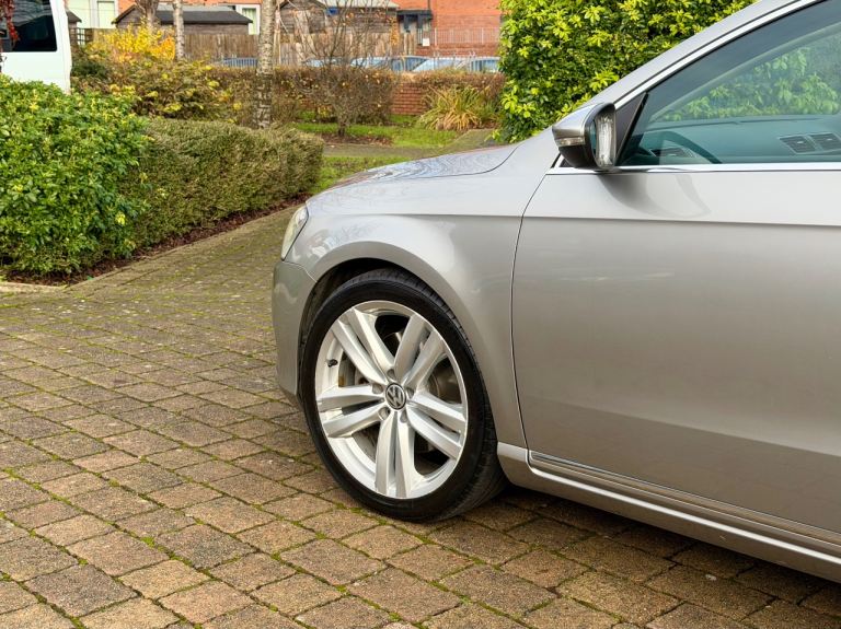 2015 Volkswagen Passat Executive Style 2.0TDI 177 6 Speeds.