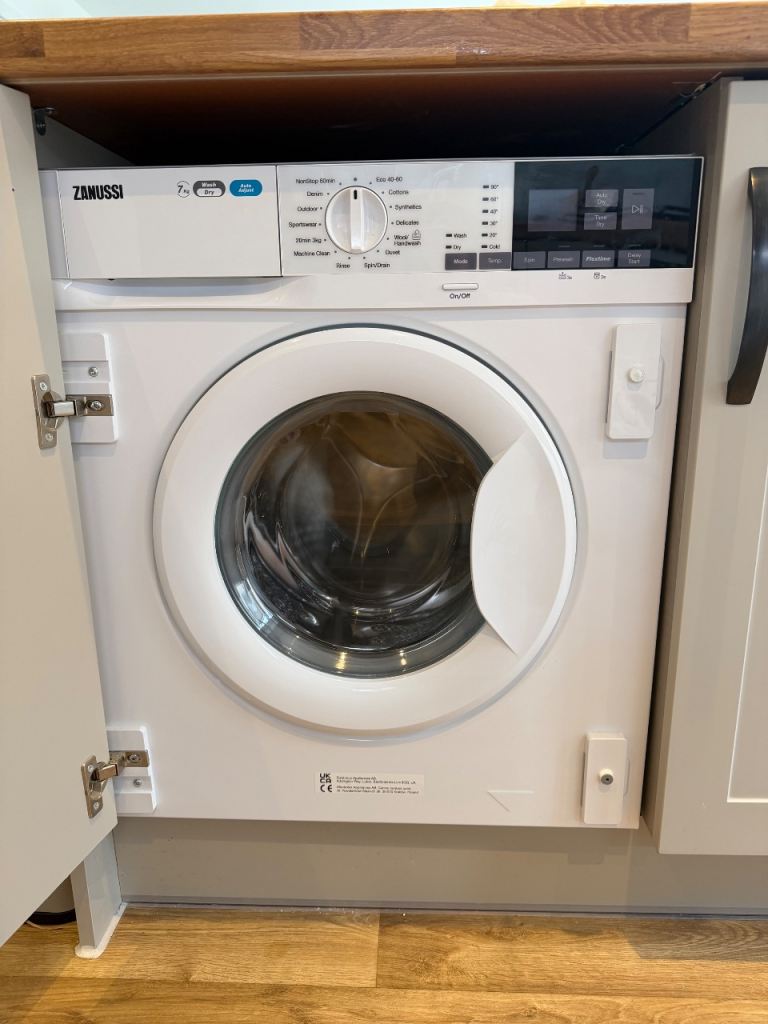 Zanussi washer dryer intergrated machine