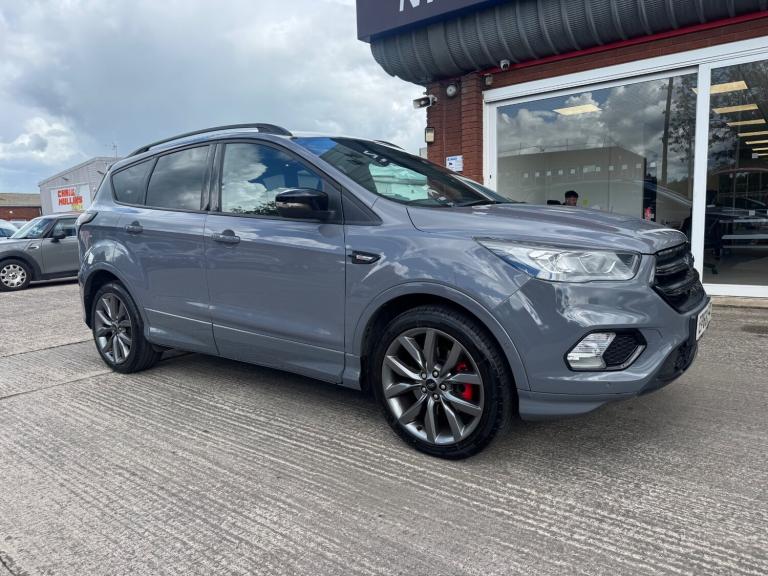 2019 Ford Kuga 2.0 TDCi ST-Line Edition 5dr ++ PANROOF / NAV / 6 SERVICES / ULEZ ++ HATCHBACK Die...