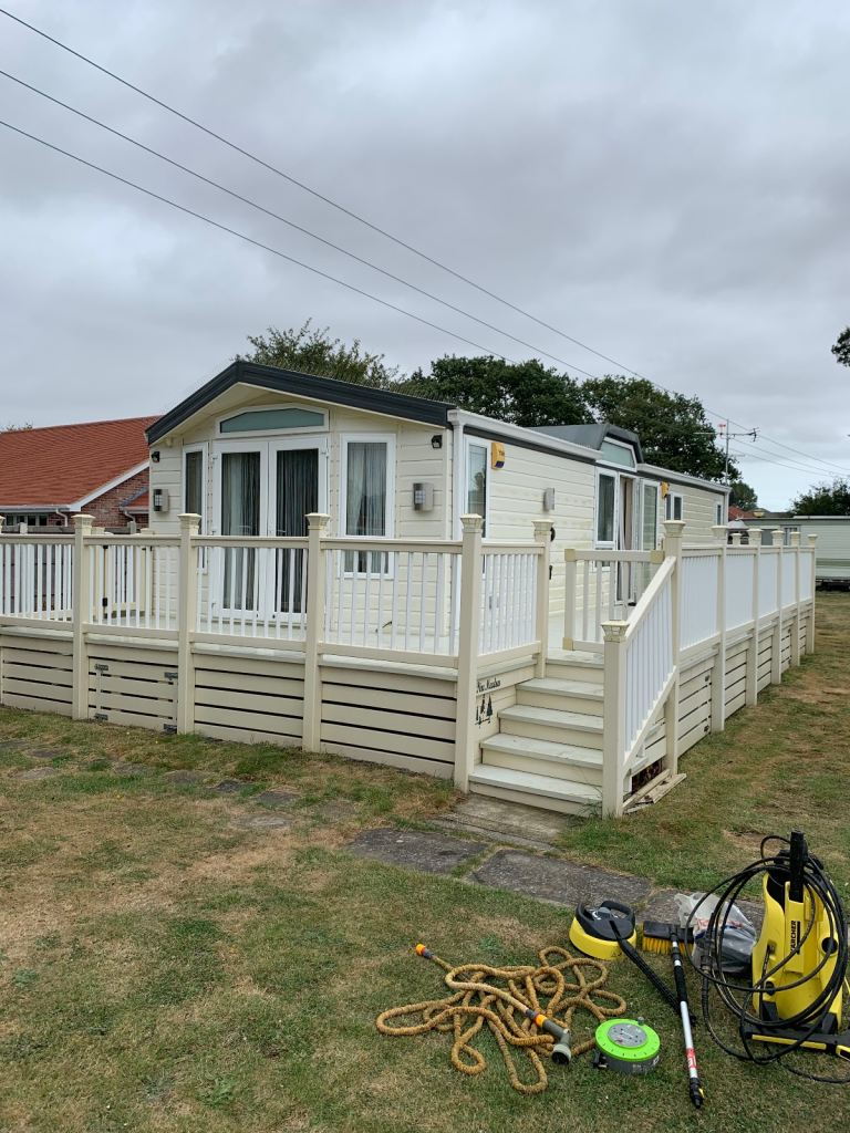 Static caravan 42ft x 13ft