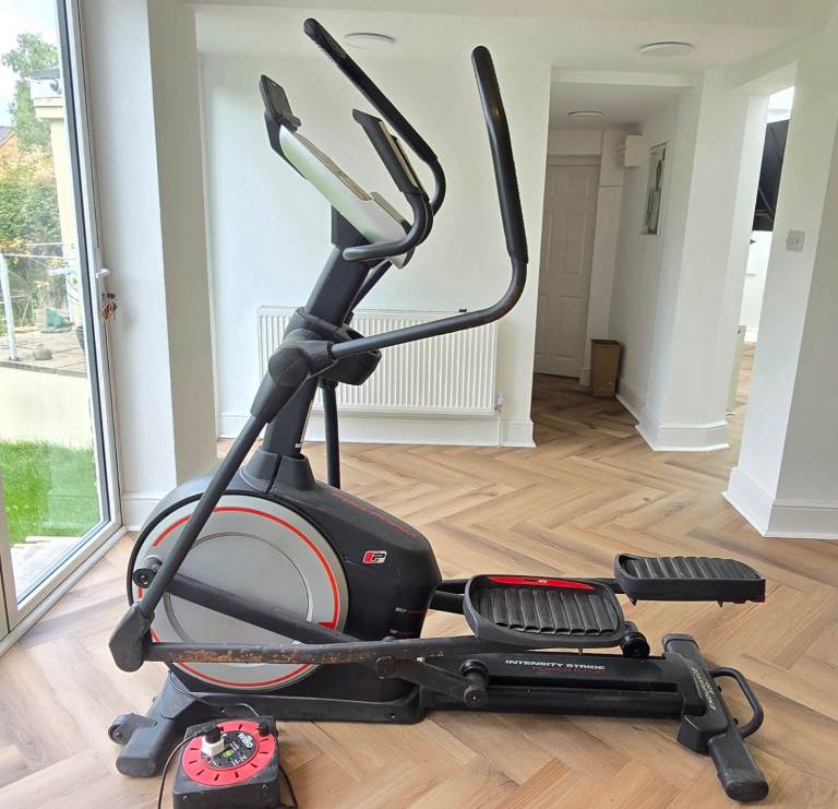 NordicTrack Endurance 800 Cross Trainer – Needs Repair