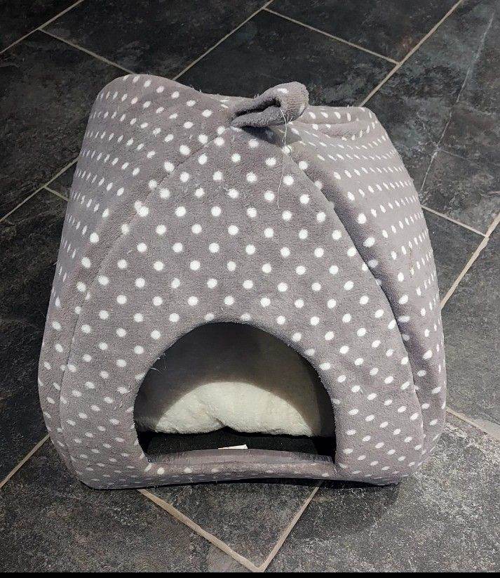 Cat dome bed.