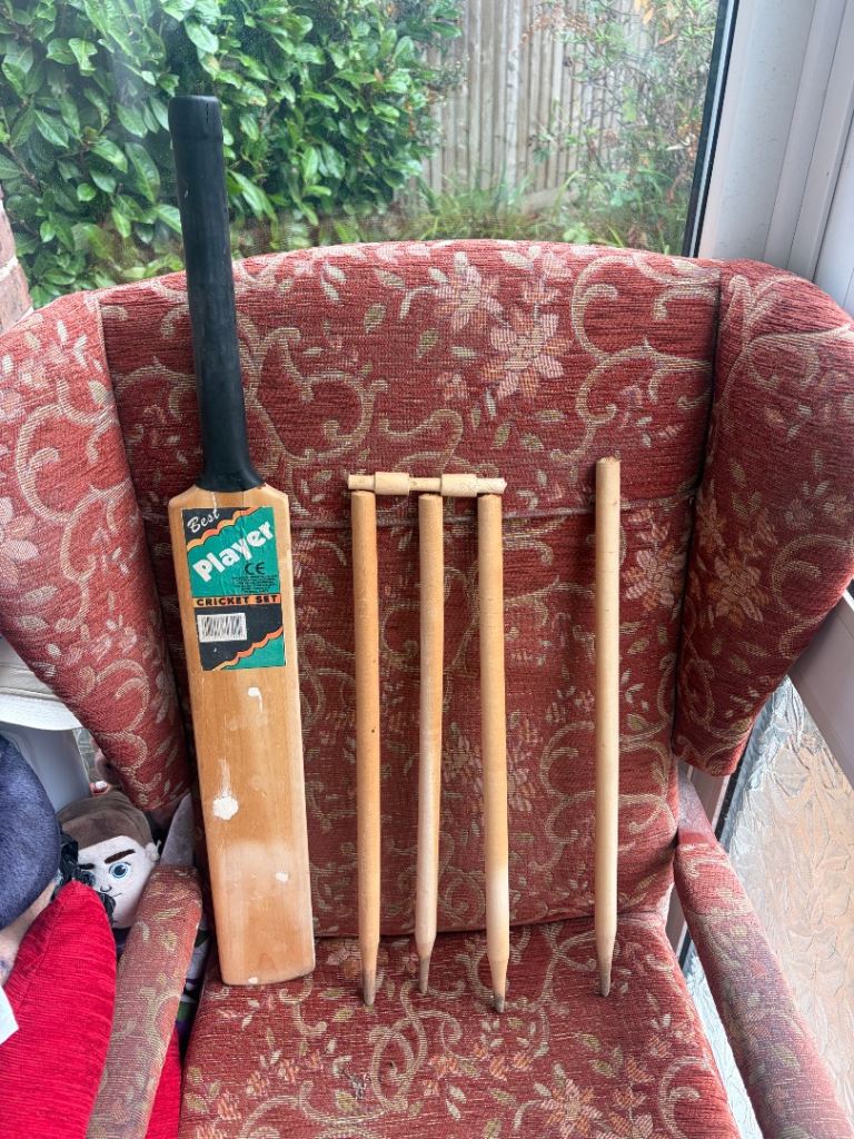 Cricket Bat and Stumps Set – Good Condition