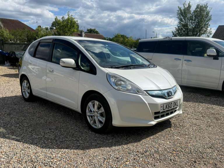 2011 Honda jazz hybird