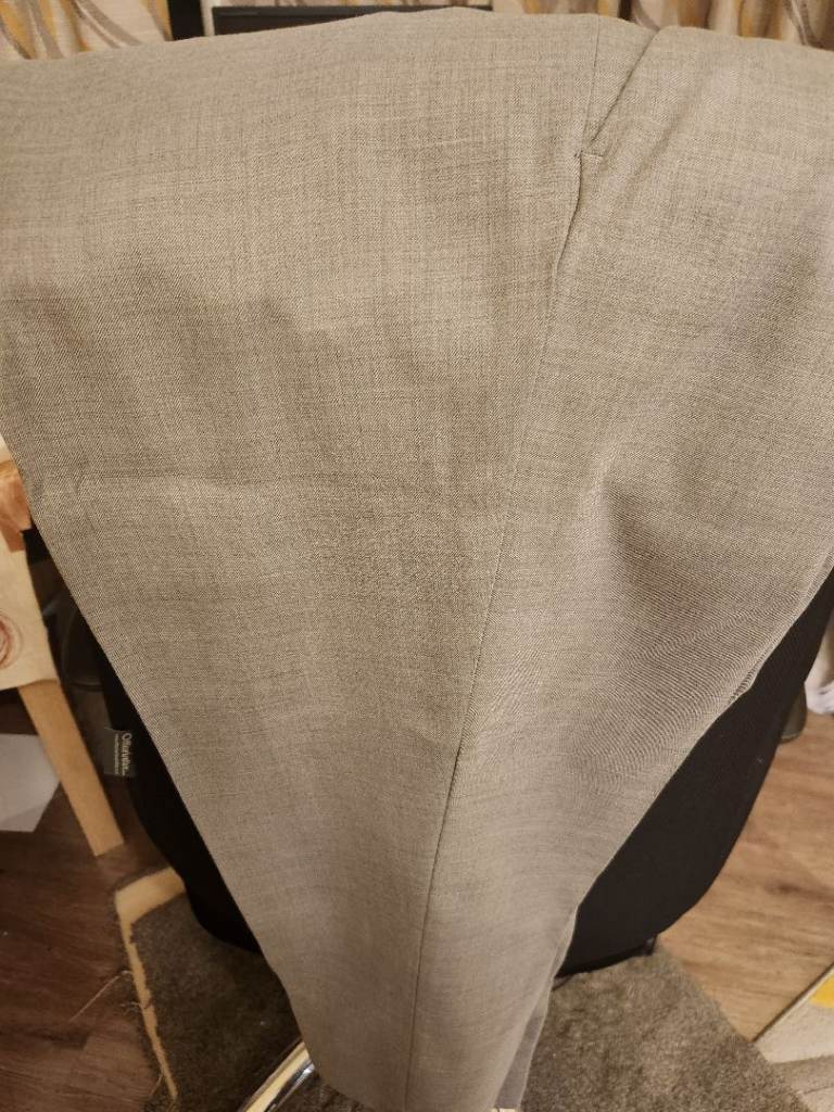 M&S Men's Grey Trousers – Very Good Condition 42/29