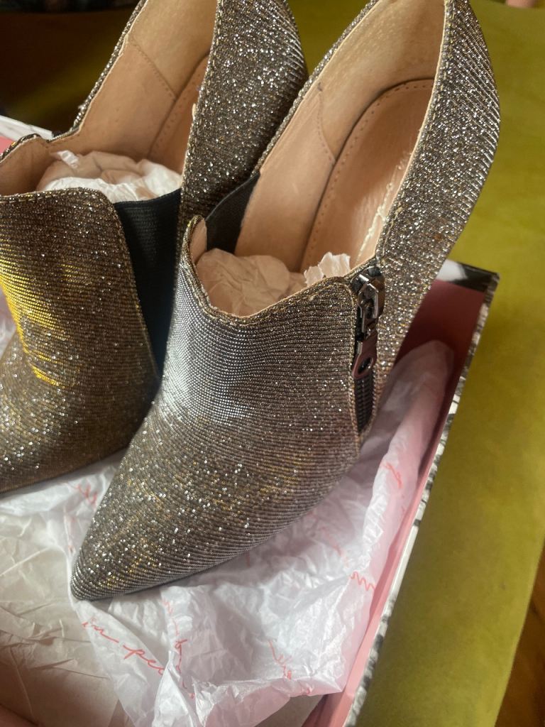 Gorgeous Moda in Pelle ankle boots 