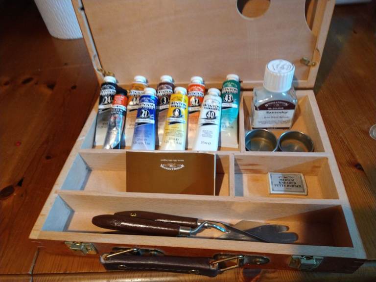 Winsor & Newton oil paints.Cost £120 new.