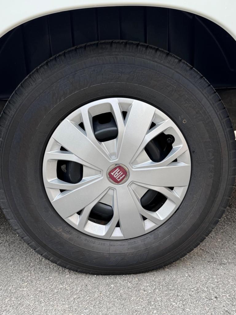 SWIFT ESCAPE 695 - 2017