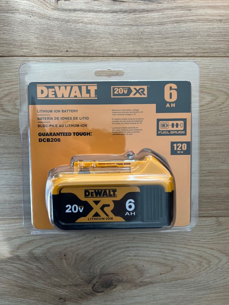 Dewalt 6ah ,20 v battery - new 