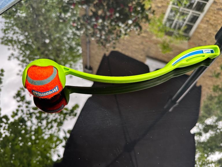 Chuckit sport launcher size S with a ball 