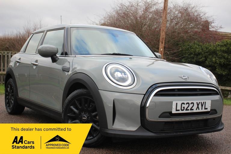 2022 MINI Hatch 1.5 Cooper Classic 5dr Auto HATCHBACK Petrol Automatic