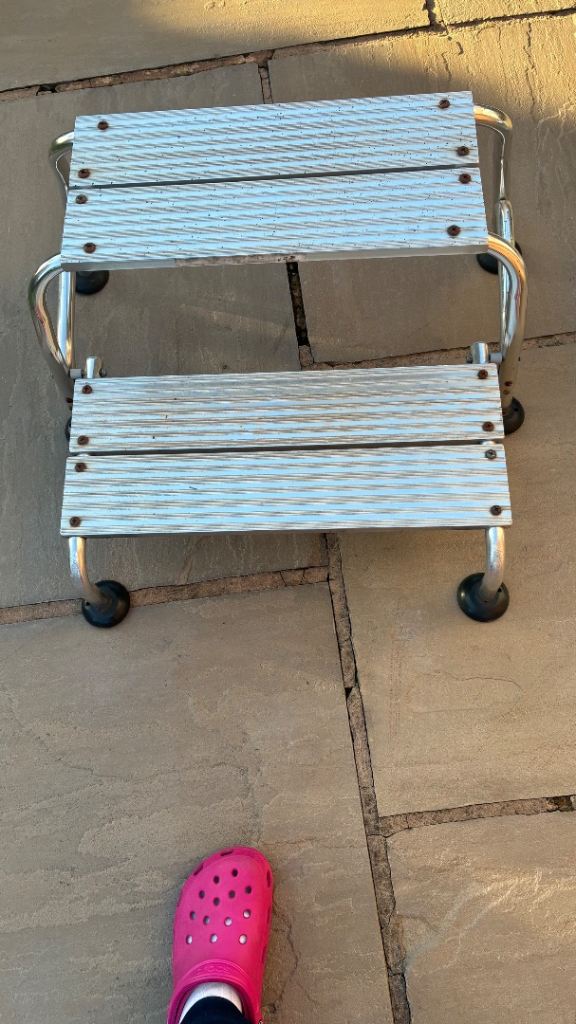 Caravan step, hook up cable & 20 L water carrier
