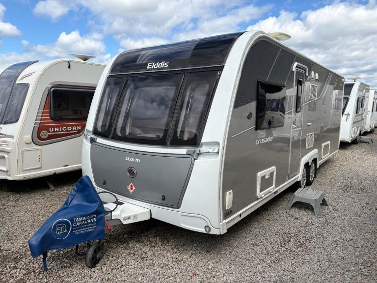 ELDDIS CRUSADER STORM -TWIN AXLE- FIXED ISLAND BED + REAR WASHROOM