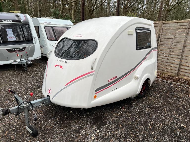 GOPOD COCKPIT - 2015 - 2 BERTH - POPUP ROOF - MOVER - BARGAIN BE QUICK 