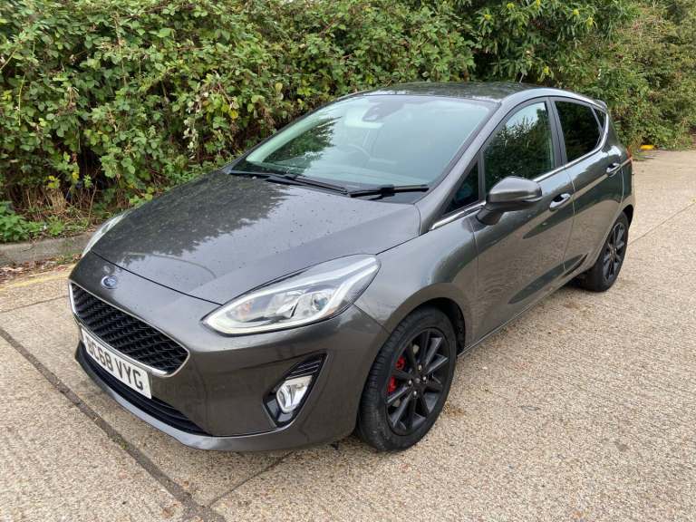 2018 Ford Fiesta 1.0 EcoBoost Titanium 5dr Grey 29k Miles FSH Years MOT Warranty HATCHBACK Petrol...