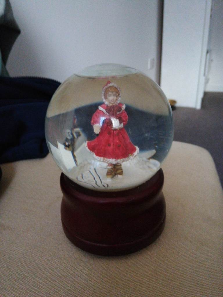 CHRISTMAS MUSIC BOX