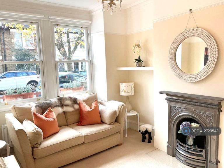2 bedroom house in Florence Road, London, SW19 (2 bed) (#2729542)