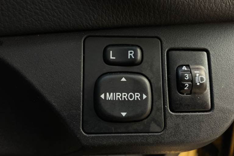 2019 Toyota Yaris 1.5 VVT-i Y20 5dr [Bi-tone] Hatchback PETROL/ELECTRIC Manual