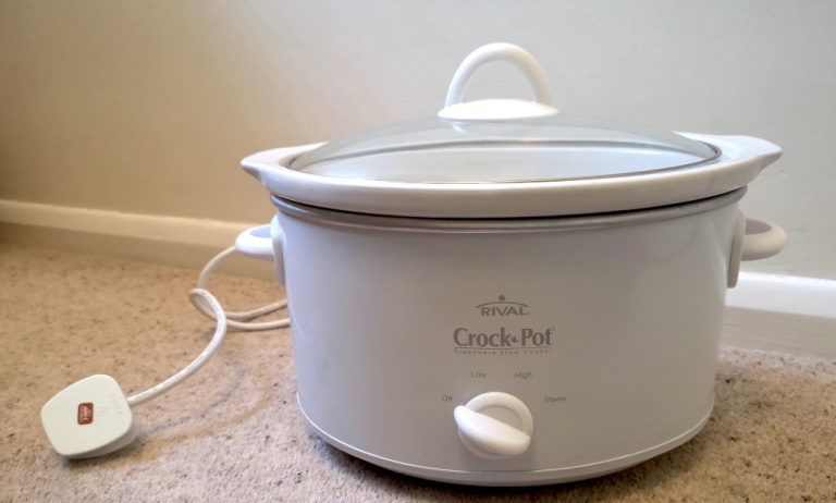 3.5L Slow Cooker – Removable Stoneware Pot – Dishwasher Safe – Healthy Cooking