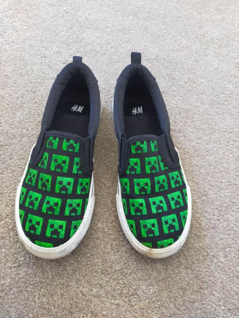 H&M Kids EUR30 Minecraft Creeper Slip-On Shoes – Good Condition