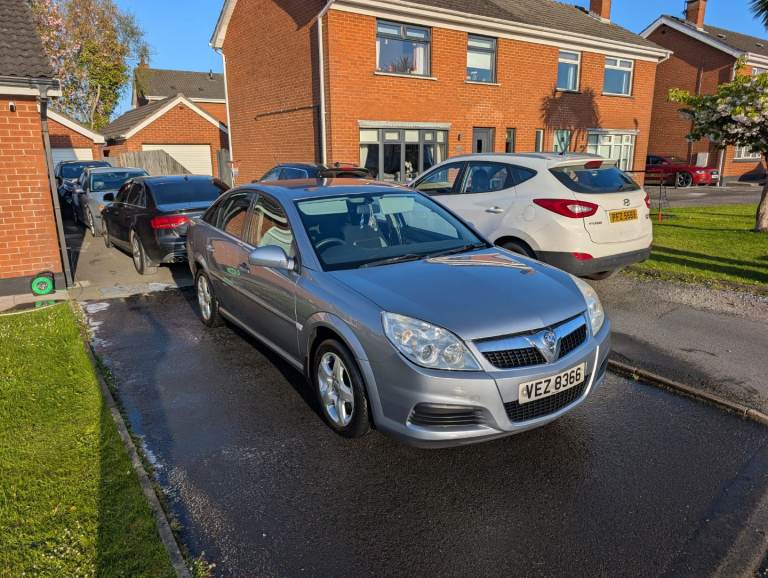 2009 Vauxhall Vectra 1.8i VVT Exclusiv, long MOT, belt done, trade ins welcome, delivery available