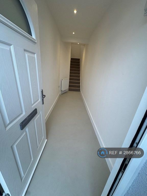 3 bedroom flat in Albion Place, Hythe, CT21 (3 bed) (#2866766)