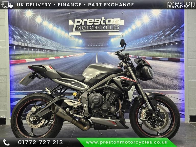 TRIUMPH STREET TRIPLE 765 RS