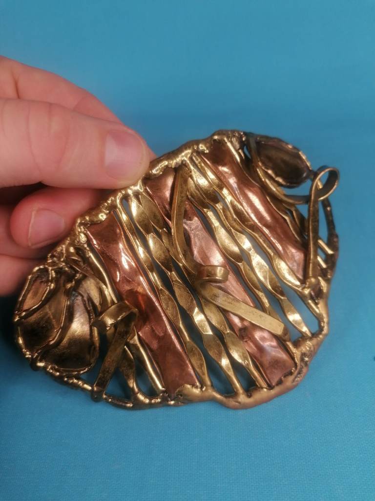 Vintage handmade brass  and copper Belt. Good condition. As seen. Measurements in my add.