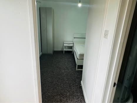 1 bedroom flat 