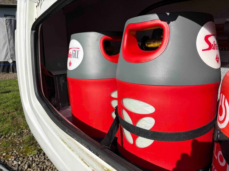 2 x 7.5kg/14.5 litre Safefill Gas Cylinders