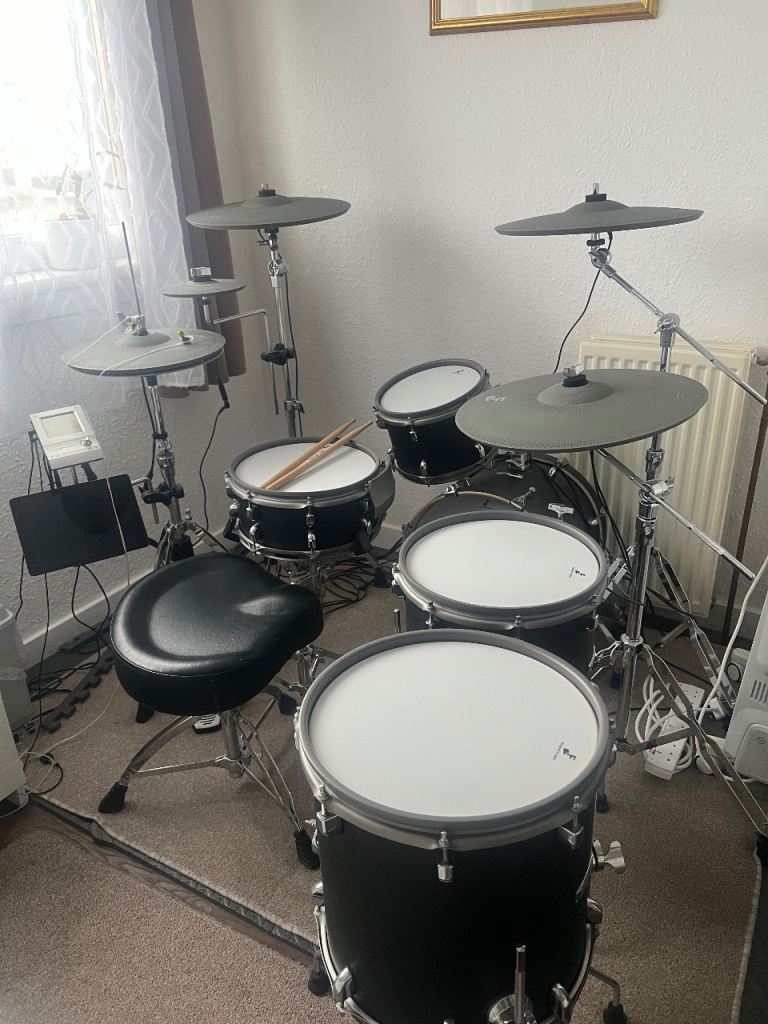 Efnote 5X Electronic Drums with full equipment + extras