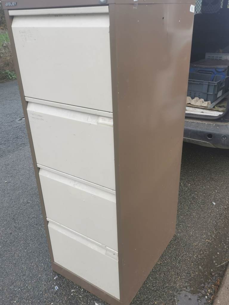 image for 4 dwr filing cabinet w key