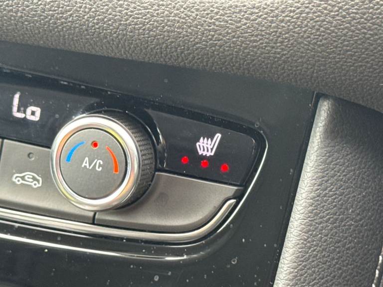 2023 Vauxhall Grandland 1.2 Turbo Ultimate 5dr Auto Hatchback PETROL Automatic