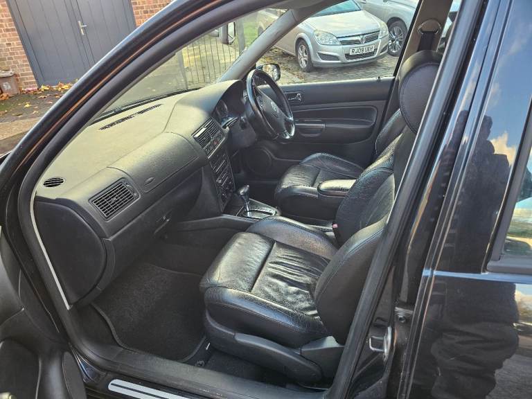 Volkswagen, BORA, Saloon, 2005, Automatic, 1595 (cc), 4 doors