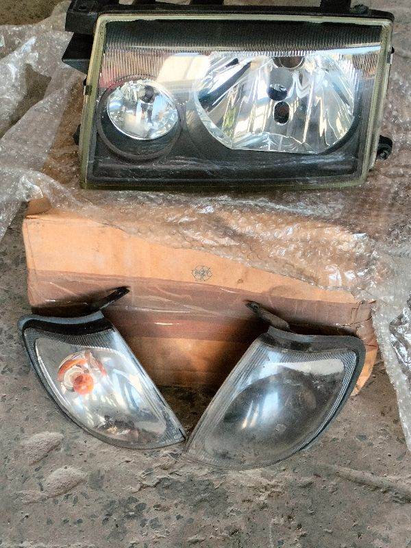 Nissan terrano left hand headlight 