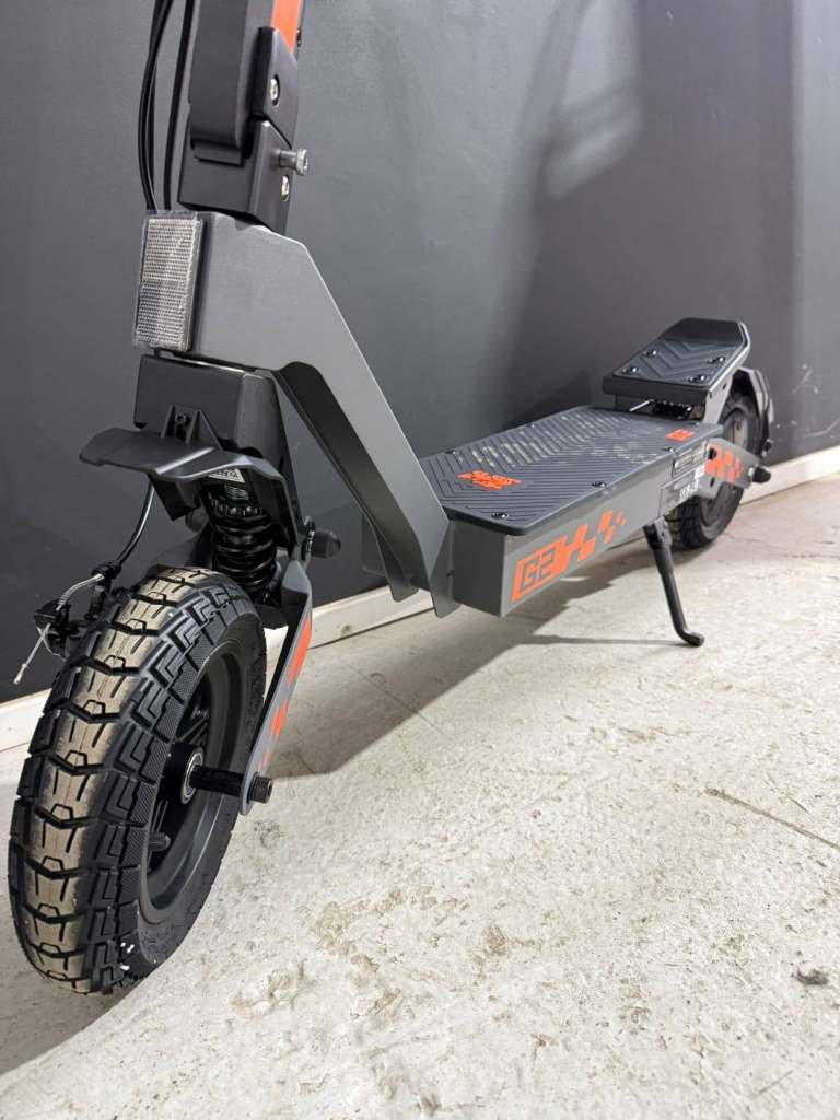 Fast speed electric scooter kukurin G2 